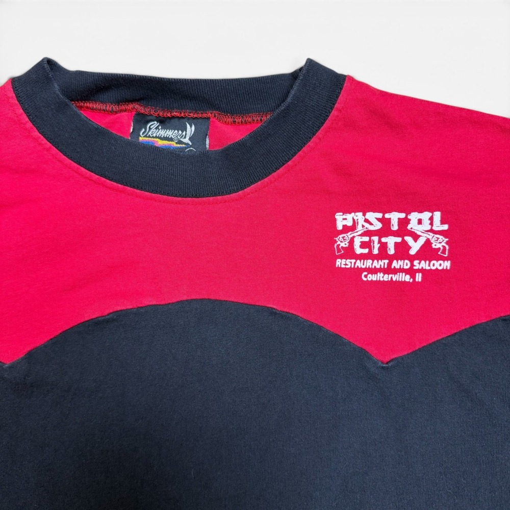 Vintage Skimmers Pistol City Saloon Western Yoke T-Shirt Mens Medium Red Black - Picture 3 of 8
